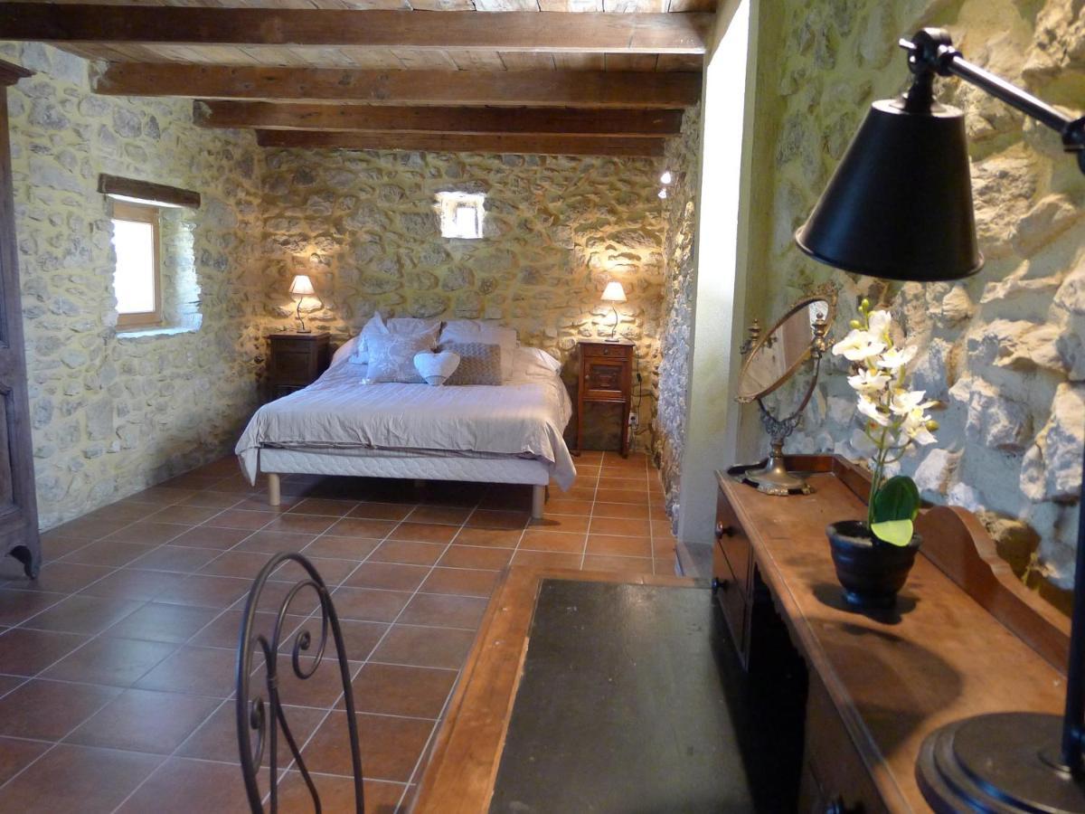 Domaine De Cousignac Bed & Breakfast Bourg-Saint-Andeol Exterior photo