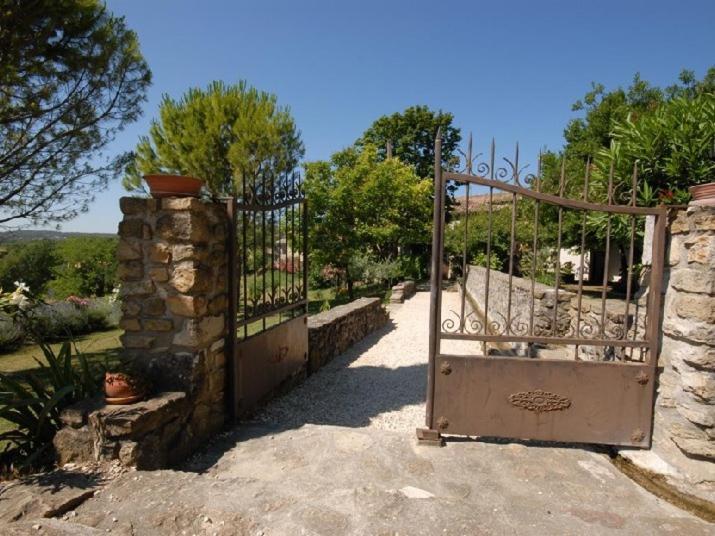 Domaine De Cousignac Bed & Breakfast Bourg-Saint-Andeol Exterior photo